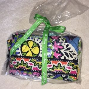 NWT Vera Bradley small cosmetic bag.